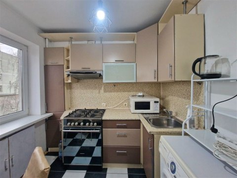 3-к квартира, 4/5 эт., 58м²