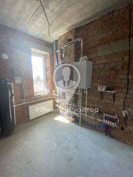 Дом 245м², участок 14 сот.